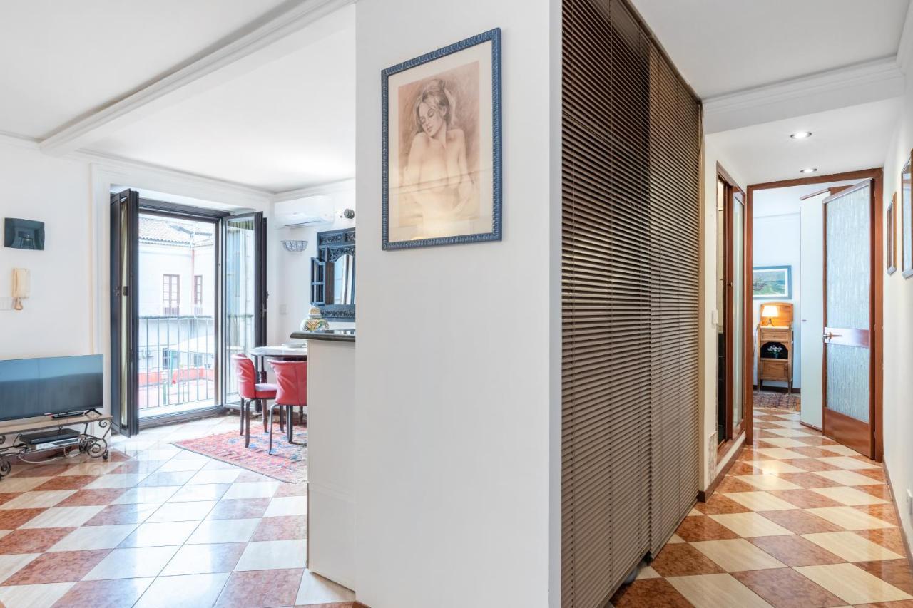 Via Etnea Cozy Apartment With Balcony Catania-Fontanarossai nemzetközi repülőtér Kültér fotó