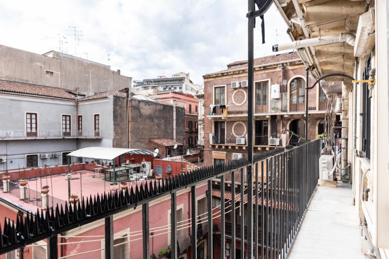 Via Etnea Cozy Apartment With Balcony Catania-Fontanarossai nemzetközi repülőtér Kültér fotó